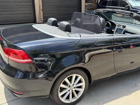 Used 2013 Volkswagen Eos Komfort FWD image 20
