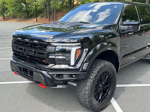 Used 2025 Ford F150 Raptor w/ Equipment Group 803A Raptor R AWD/4WD image 18