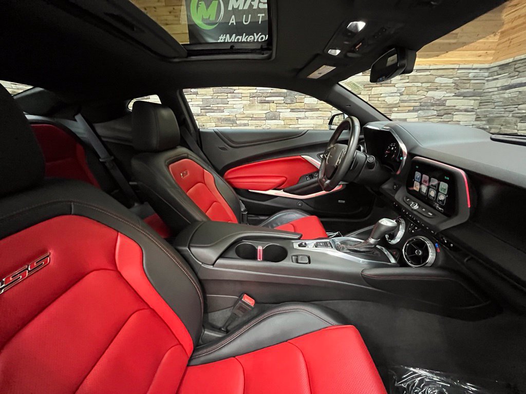 Used 2016 Chevrolet Camaro SS RWD image 31