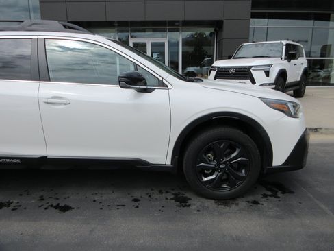 Used 2020 Subaru Outback Onyx Edition XT w/ Popular Package #2 AWD/4WD image 13