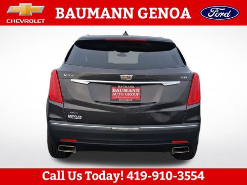 Used 2017 Cadillac XT5 Luxury w/ Driver Awareness Package AWD/4WD image 4