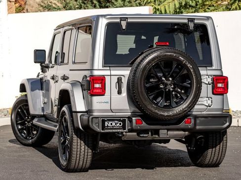 Used 2021 Jeep Wrangler Unlimited Sahara w/ Cold Weather Group AWD/4WD image 9