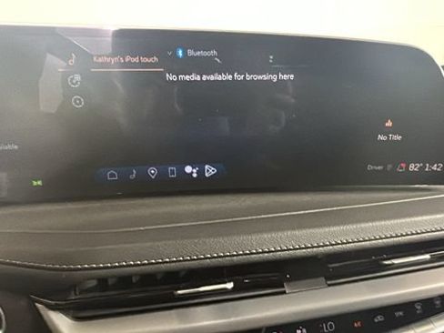 Used 2024 Cadillac XT4 Premium Luxury AWD/4WD image 19