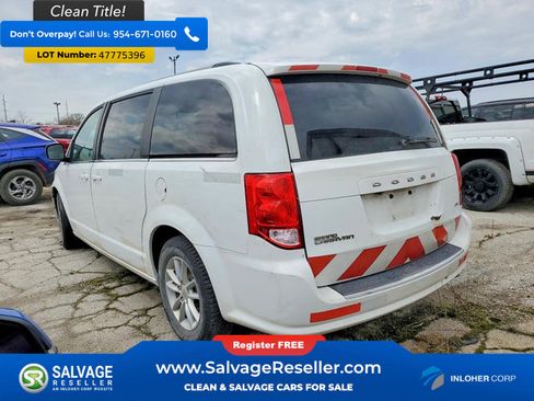 Used 2019 Dodge Grand Caravan SXT image 3
