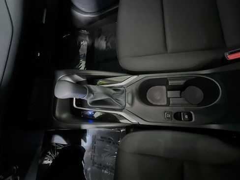 Used 2025 Toyota Corolla LE image 23