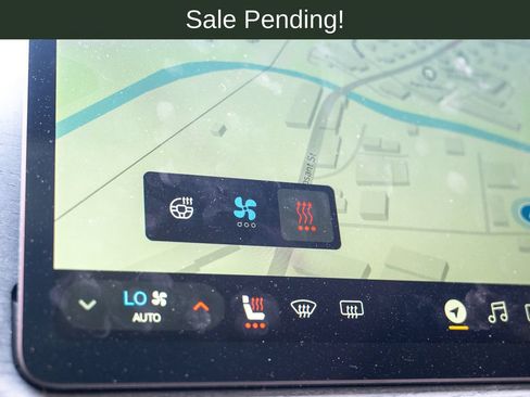 Used 2025 Rivian R1S Adventure AWD/4WD image 24