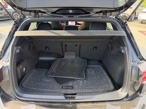 Used 2024 Volkswagen GTI SE image 10