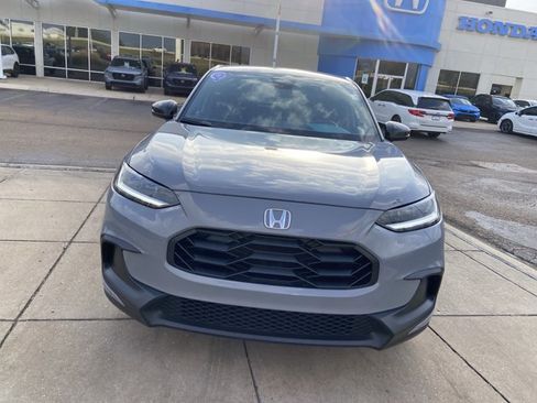 Used 2024 Honda HR-V Sport image 3