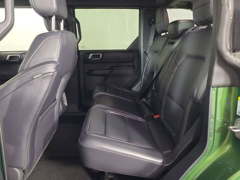 Used 2025 Ford Bronco Outer Banks AWD/4WD image 19