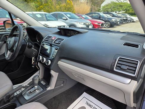 Used 2018 Subaru Forester 2.5i Premium w/ All-Weather Package AWD/4WD image 20