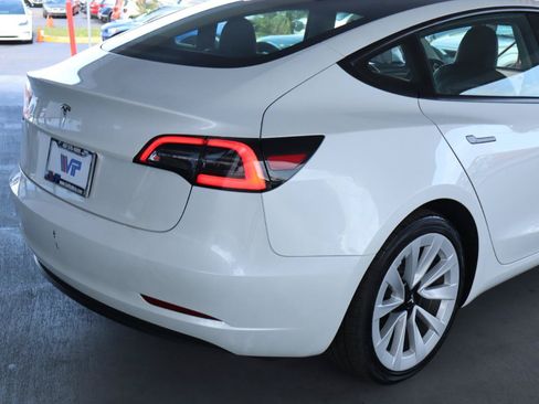 Used 2023 Tesla Model 3 Standard Range RWD image 7