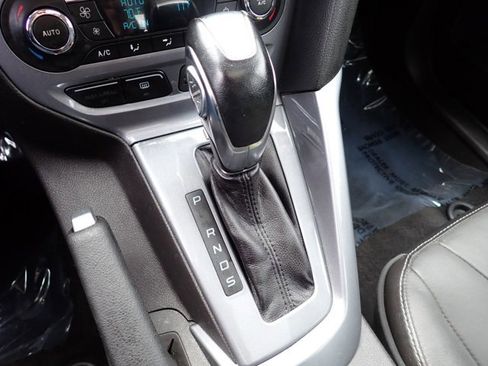 Used 2014 Ford Focus Titanium FWD image 17