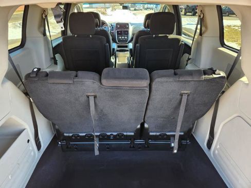 Used 2013 Dodge Grand Caravan SE image 12