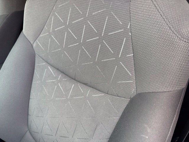 Used 2021 Toyota RAV4 XLE FWD image 10