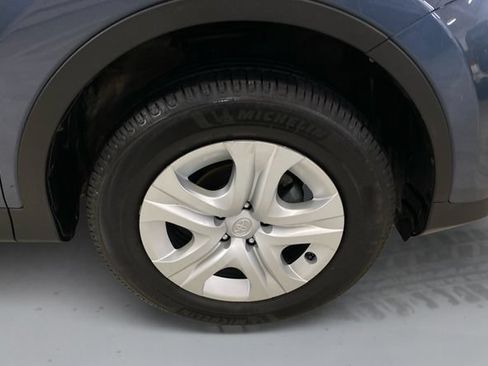 Used 2013 Toyota RAV4 LE AWD/4WD image 14