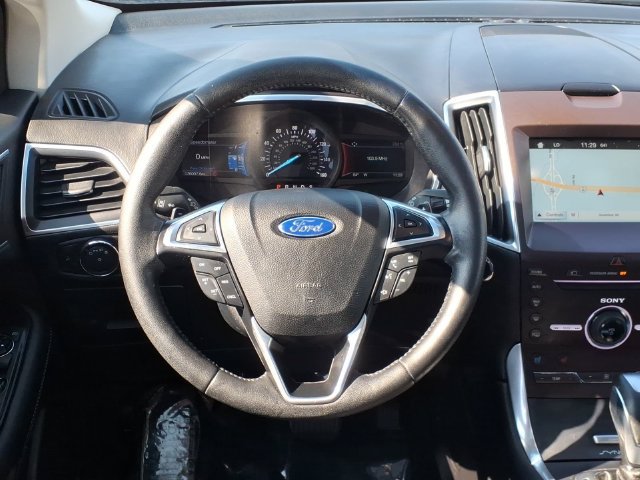 Used 2016 Ford Edge Titanium w/ Equipment Group 302A AWD/4WD image 13