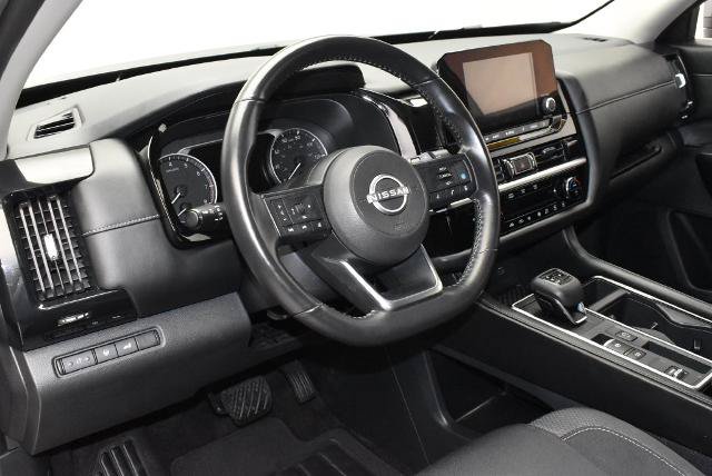 Certified 2025 Nissan Pathfinder SV FWD image 14