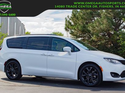 Used 2020 Chrysler Pacifica Touring-L Plus w/ S Appearance Package