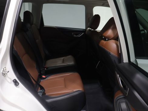 Used 2022 Subaru Forester Touring image 19