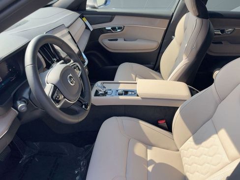 New 2026 Volvo XC90 B6 Plus w/ Protection Package Premier image 19