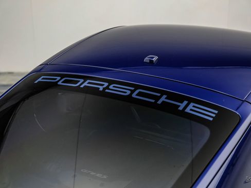Used 2025 Porsche 718 Cayman GT4 RS RWD image 19
