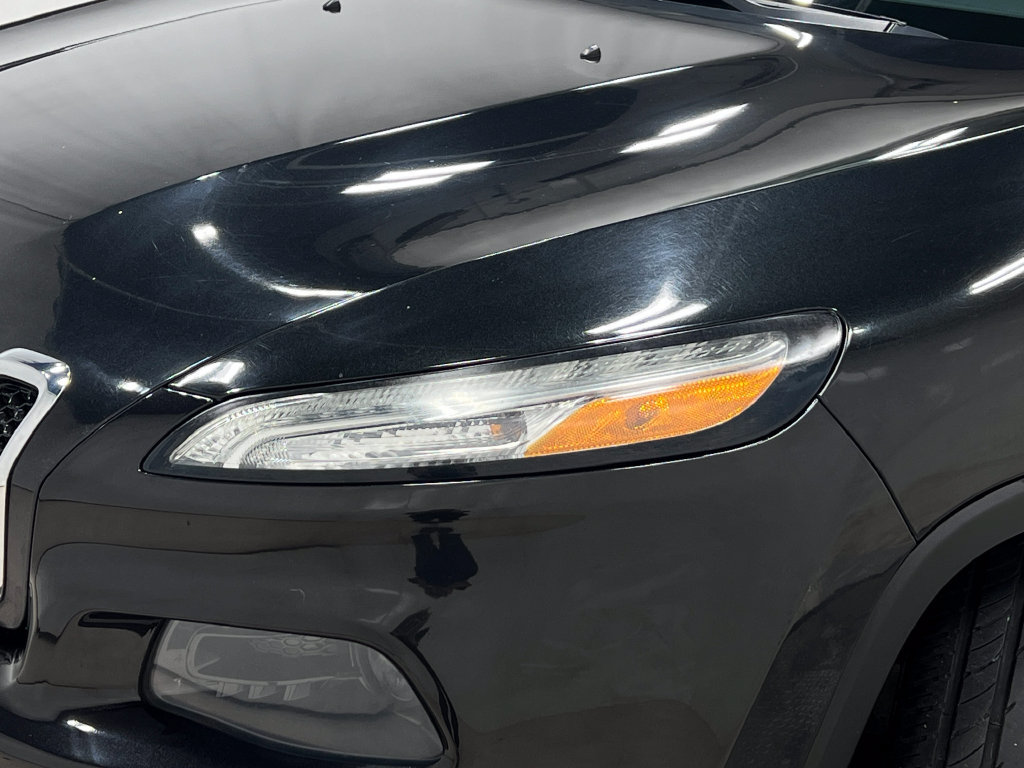 Used 2014 Jeep Cherokee Latitude FWD image 35