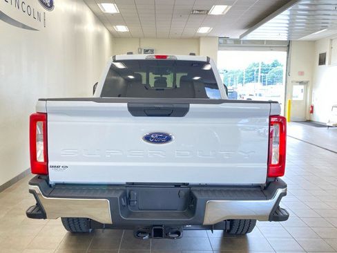 New 2026 Ford F250 XLT w/ FX4 Off-Road Package AWD/4WD image 6