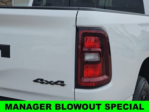New 2026 RAM 1500 Express AWD/4WD image 39