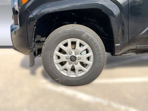 New 2025 Toyota Tacoma SR5 image 10