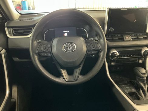 Certified 2025 Toyota RAV4 XLE AWD/4WD image 15