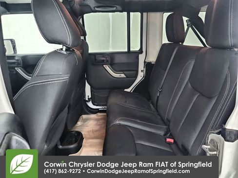 Used 2013 Jeep Wrangler Unlimited Sahara w/ Connectivity Group AWD/4WD image 27