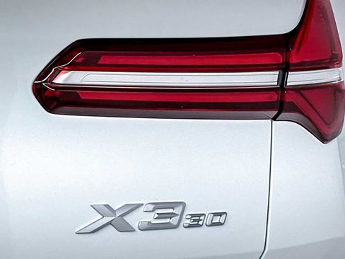 Used 2026 BMW X3 xDrive30 w/ Premium Package image 26