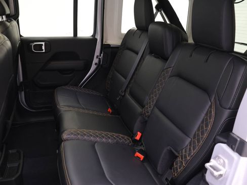 Used 2023 Jeep Wrangler Altitude image 11