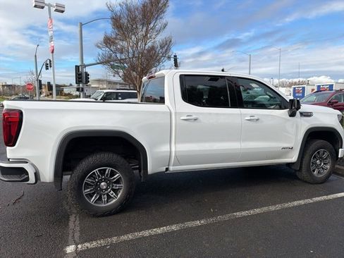 Used 2025 GMC Sierra 1500 AT4 image 6