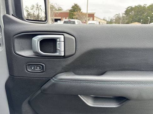 Used 2022 Jeep Wrangler Unlimited Rubicon 4xe w/ Steel Bumper Group image 24