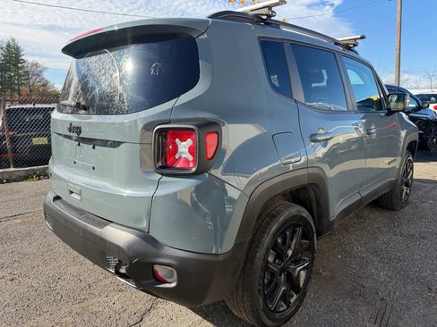 Used 2018 Jeep Renegade Altitude image 5
