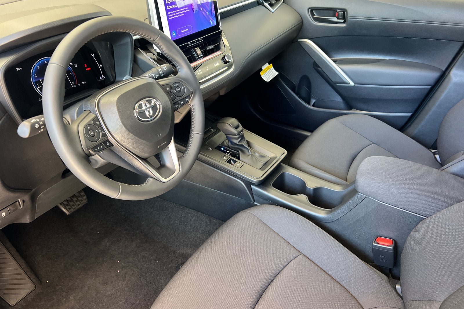 New 2026 Toyota Corolla Cross LE w/ Moonroof Package FWD image 11