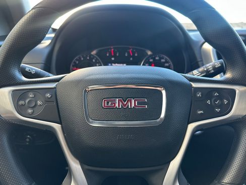 Used 2024 GMC Terrain SLE image 30