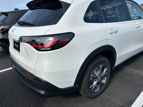 New 2026 Honda HR-V LX image 17