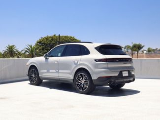 New 2026 Porsche Cayenne AWD/4WD video 3