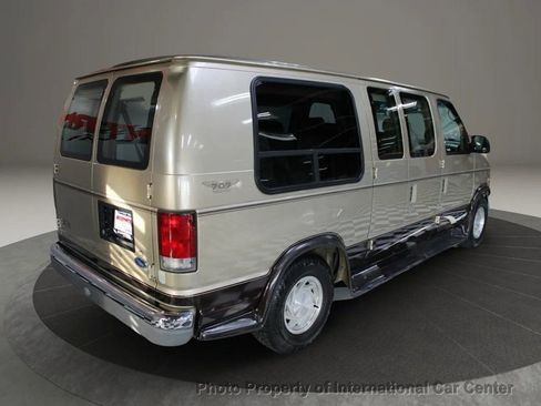 Used 2000 Ford E-150 and Econoline 150 E-150 Recreational image 4
