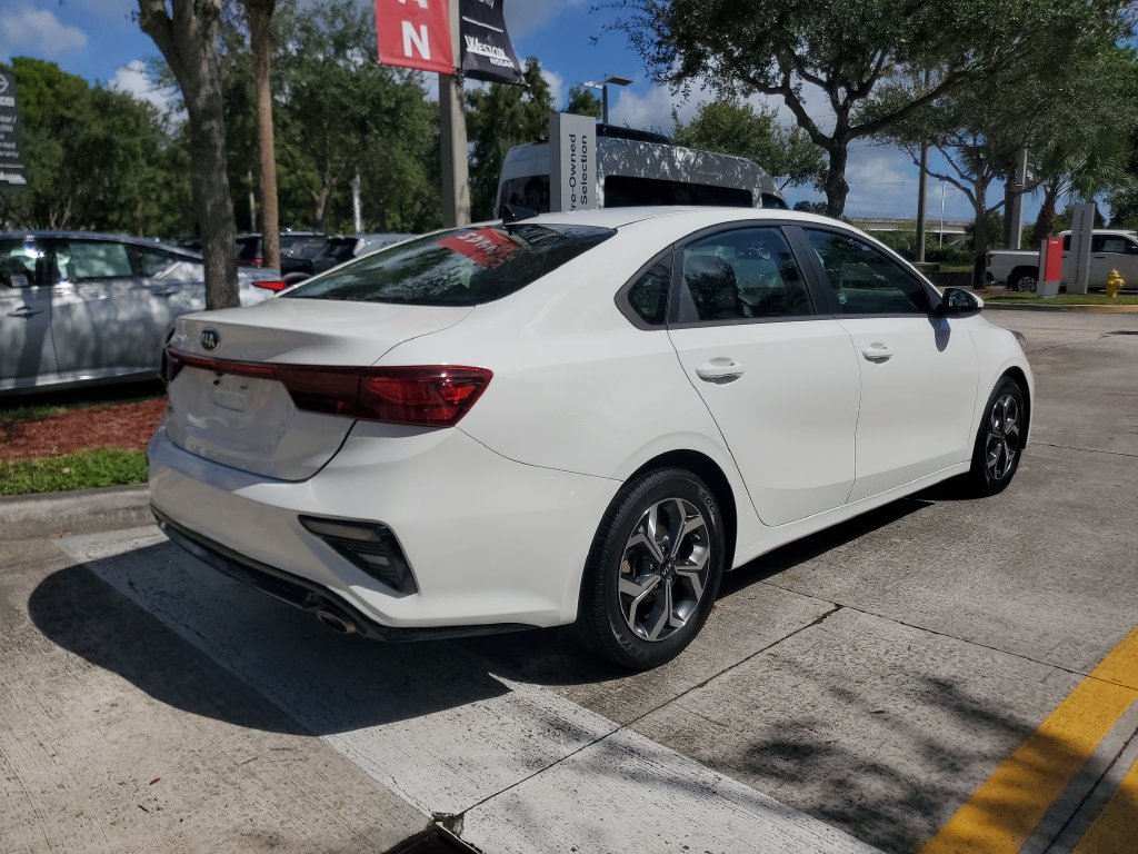 Used 2021 Kia Forte LXS FWD image 6