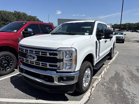 Used 2025 Ford F250 XLT AWD/4WD image 6