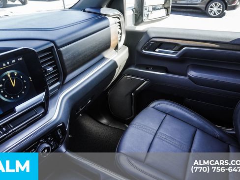 Used 2024 Chevrolet Silverado 3500 High Country image 49