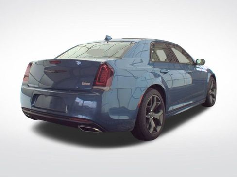 Used 2023 Chrysler 300 Touring L w/ Popular Equipment Group image 3