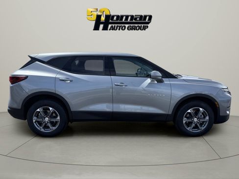 Used 2025 Chevrolet Blazer LT FWD image 6