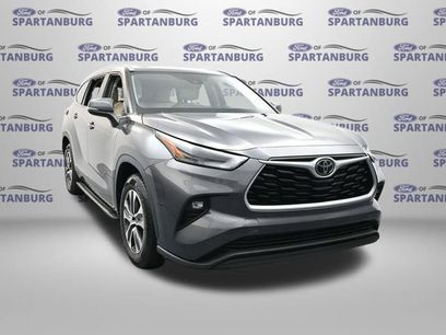 Used 2022 Toyota Highlander XLE