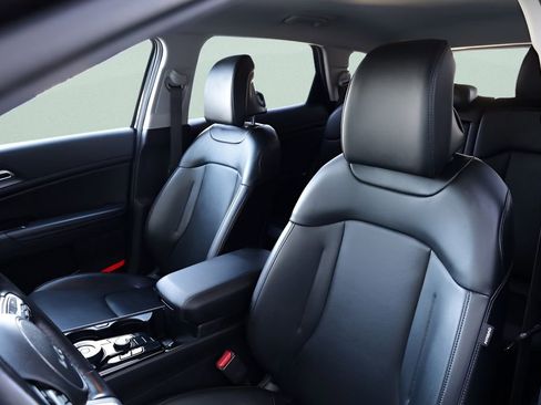 Used 2023 Kia Sportage EX image 25