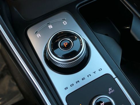 Used 2023 Kia Sorento EX image 20