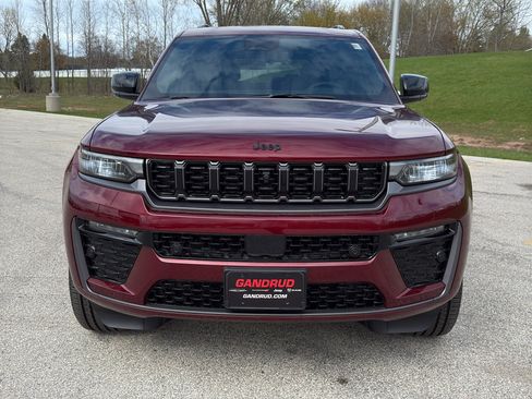 New 2026 Jeep Grand Cherokee L Limited AWD/4WD image 3
